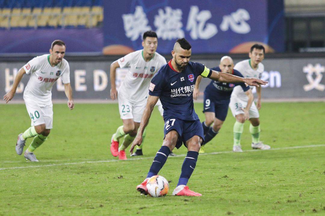 青岛黄海遭遇连败，警惕保级形势